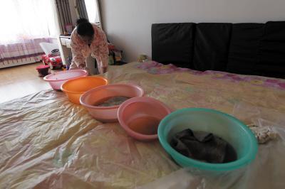 磐安楼上漏水，住户失联，小区没物管，业主维权难！律师来支招……